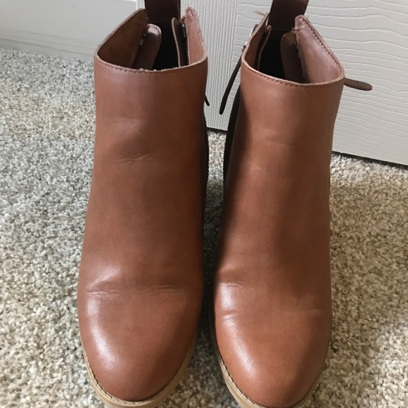 EUC booties! Size 9! - Picture 1 of 2